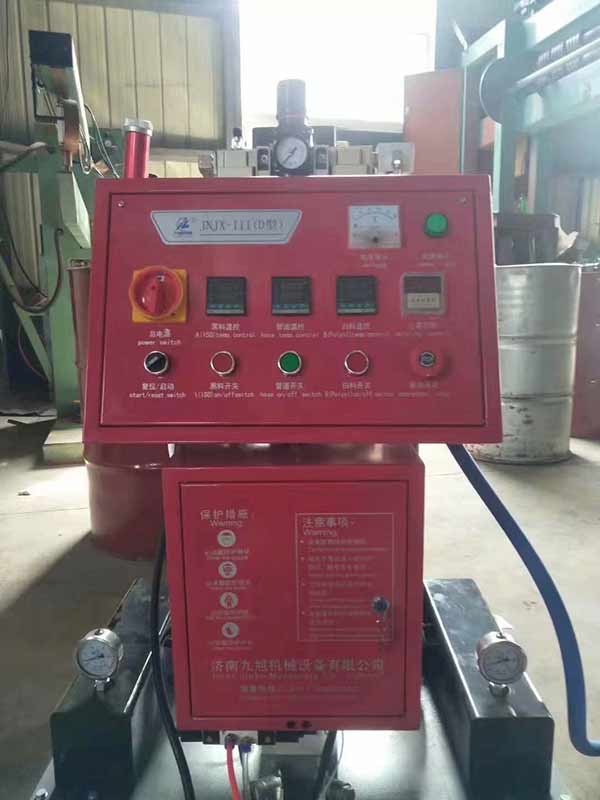 不銹鋼聚氨酯填充(圖2) E型不銹鋼聚氨酯填充發(fā)泡機