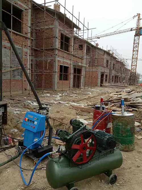 房頂外墻保溫聚氨酯噴涂(圖1) 房頂外墻保溫聚氨酯噴涂