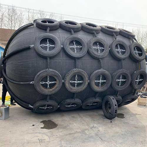 碼頭用聚氨酯實(shí)心填充護(hù)舷 聚氨酯噴涂機(jī)(圖1) 碼頭用聚氨酯實(shí)心填充護(hù)舷案例