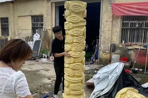 泡沫雕塑?chē)娡烤垭逵不牧习咐?/></p><p>　　如果你的泡沫雕塑?chē)娡烤垭逵不牧显煨屯庥^精細(xì)度不能滿(mǎn)足客戶(hù)的要求，或者如果你在100層的房間里有裝修，聚脲噴涂機(jī)不是那么容易起床，那么這個(gè)系統(tǒng)必須適合你。我們不打算將該系統(tǒng)與上述噴霧系統(tǒng)相提并論。</p><p>　　泡沫雕塑?chē)娡烤垭逵不牧霞夹g(shù)是繼高固含量涂料、水性涂料、輻射固化涂料、粉末涂料等低污染涂料后，為適應(yīng)環(huán)保需求而發(fā)展起來(lái)的一種新型無(wú)溶劑、無(wú)污染技術(shù)。近十年的涂裝技術(shù)。綠色建筑技術(shù)。噴涂聚脲彈性體涂料無(wú)溶劑，固化速度快，工藝簡(jiǎn)單。它可以很容易地在立面和曲面上噴涂厚度超過(guò)十毫米的涂層而不會(huì)流掛。</p><p>　　泡沫人物雕塑是向我們展示垂直或現(xiàn)代社會(huì)文化的藝術(shù)品。它增加了我們對(duì)過(guò)去和現(xiàn)在社會(huì)的更深層次的感受。通過(guò)泡沫人物雕塑的設(shè)計(jì)，可以深刻體現(xiàn)其特點(diǎn)。文化氣息，無(wú)論是古代人物還是現(xiàn)代人物雕塑，都充滿(mǎn)了自己濃厚的文化氣息。生活中，隨處可見(jiàn)泡沫人物雕塑的痕跡。泡沫人物雕塑與我們的生活息息相關(guān)。</p><p>　　泡沫雕塑?chē)娡烤垭逵不牧险故镜氖蔷哂鞋F(xiàn)代特色的人物雕塑藝術(shù)品。泡沫人物雕塑存在于我們的生活中。其中，豐富了我們的藝術(shù)欣賞視野。跑步是指陸生動(dòng)物用腳進(jìn)行的運(yùn)動(dòng)。它的運(yùn)動(dòng)定義是一種跨步。雙腳不會(huì)同時(shí)接觸地面。它也可以是有氧運(yùn)動(dòng)或無(wú)氧運(yùn)動(dòng)。</p><p><br/></p>    </div>
    <div   id=