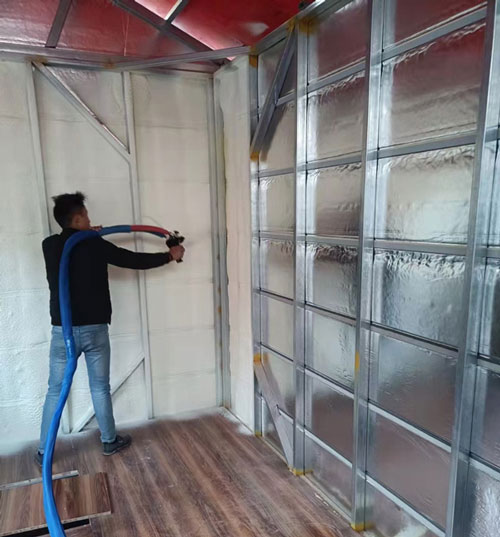 聚氨酯噴涂機(jī)定制 非標(biāo)噴涂機(jī)(圖2) 輕鋼別墅保溫噴涂聚氨酯案例